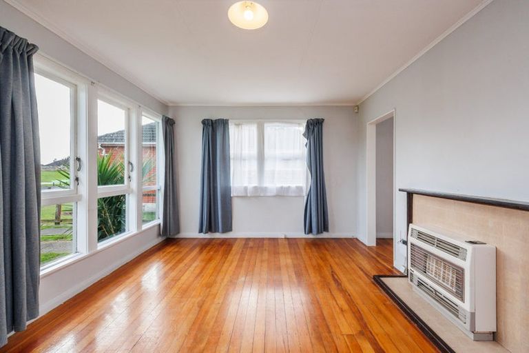 Photo of property in 39 Clausen Street, Takaro, Palmerston North, 4412