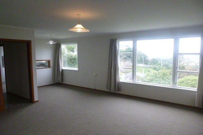 Photo of property in 2b Garden Road, Northland, Wellington, 6012