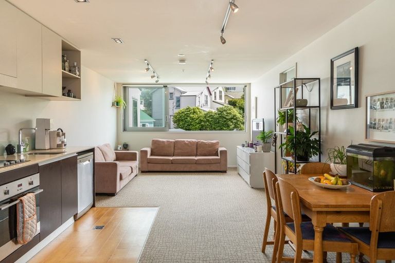 Photo of property in Masina Apartments, 306/80u Riddiford Street, Newtown, Wellington, 6021