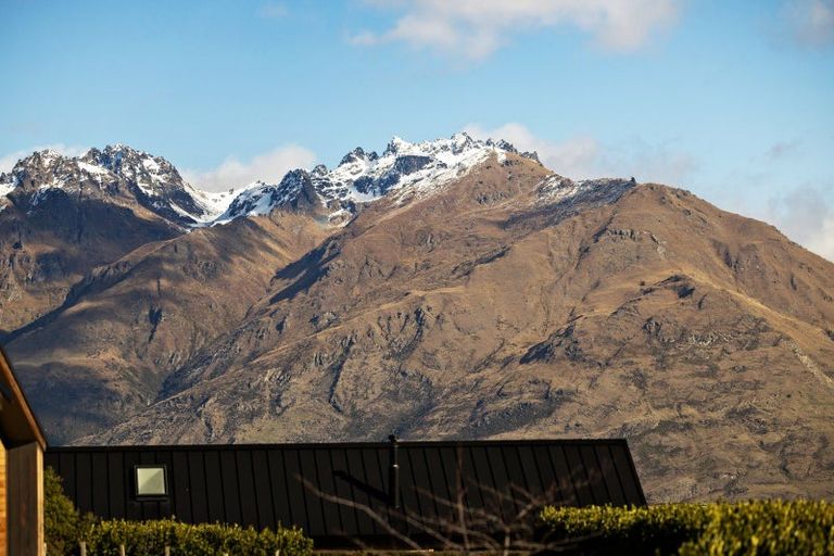 Photo of property in 4 Stockyard Lane, Jacks Point, Queenstown, 9371