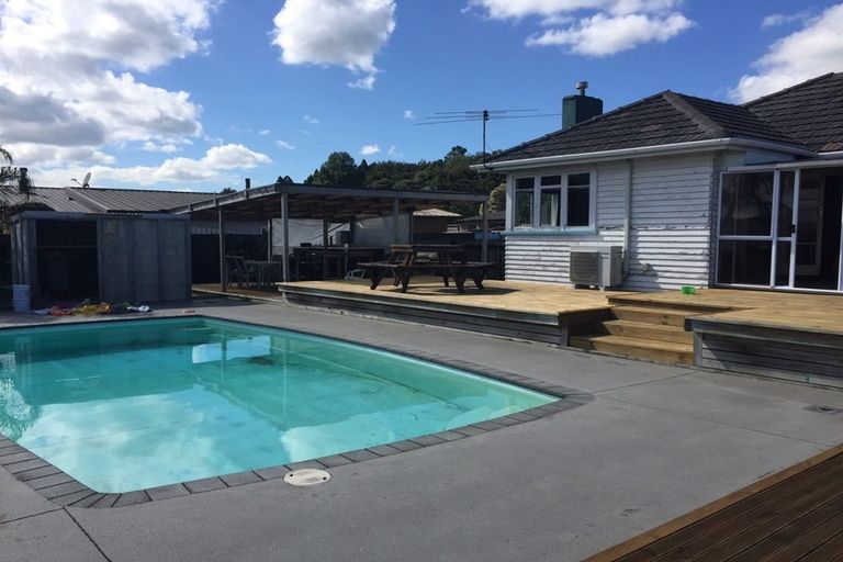 Photo of property in 43 Beach Road, Pahurehure, Papakura, 2113