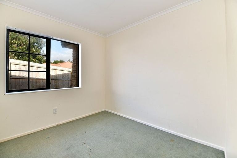 Photo of property in 1/20 Greta Place, Stanmore Bay, Whangaparaoa, 0932