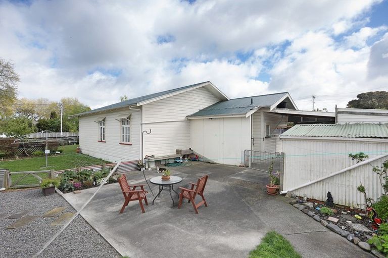 Photo of property in 16 Rira Street, Marton, 4710