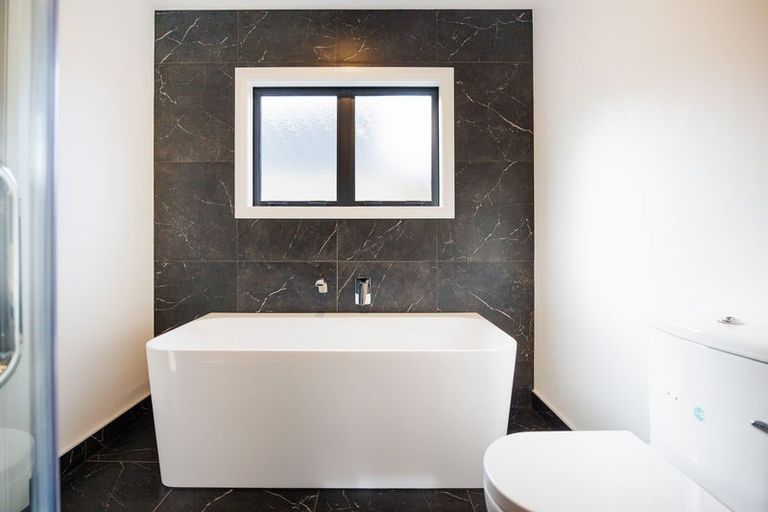 Photo of property in 99b Linton Street, West End, Palmerston North, 4410