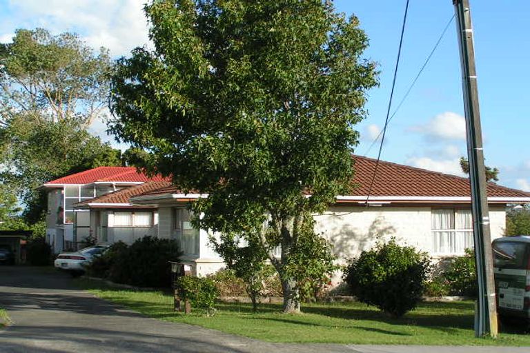 Photo of property in 2/80 Jutland Road, Hauraki, Auckland, 0622