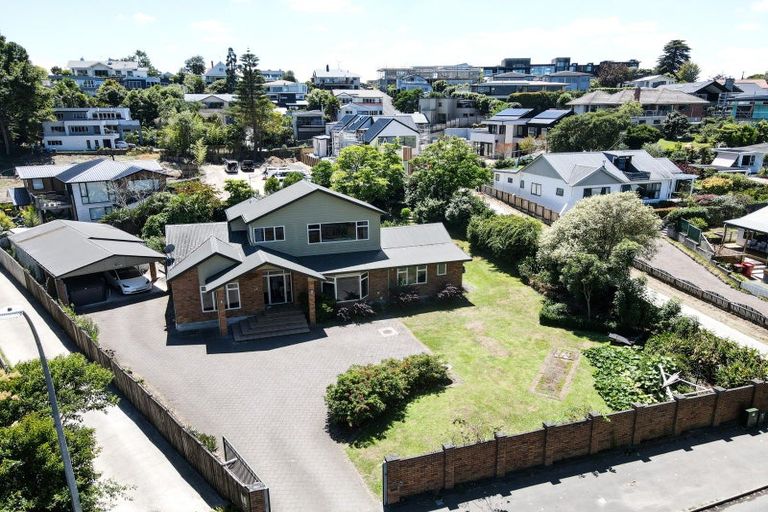 Photo of property in 19 Lake Domain Drive, Frankton, Hamilton, 3204