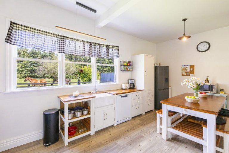 Photo of property in 15 Maharakeke Road, Waipukurau, 4281