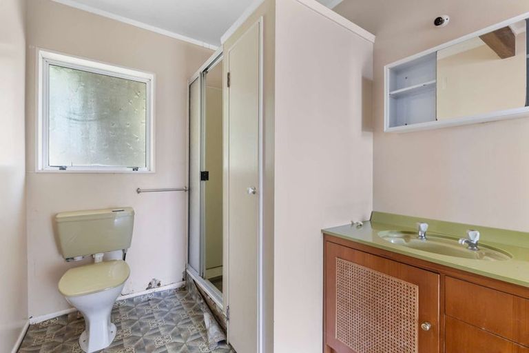 Photo of property in 11 South Road, Moturoa, New Plymouth, 4310