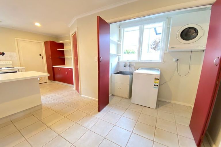 Photo of property in 17 Woodford Terrace, Ilam, Christchurch, 8053