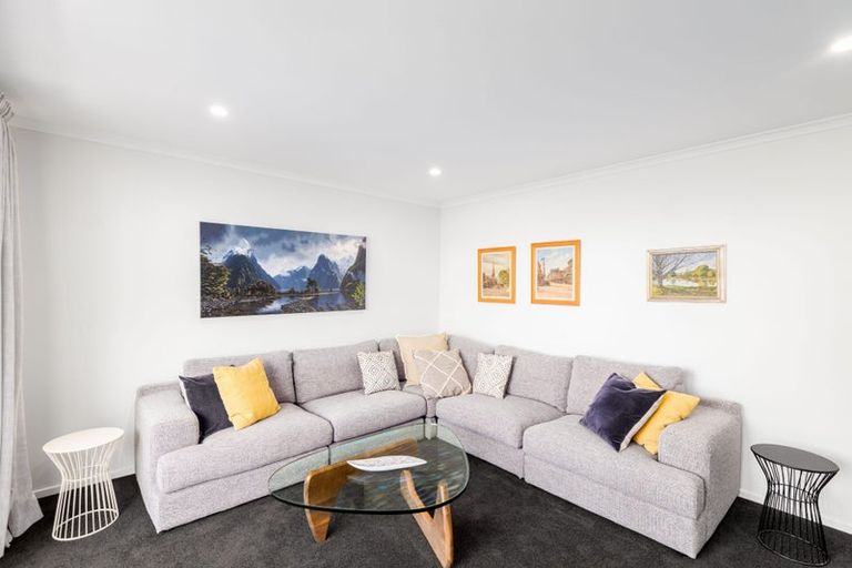 Photo of property in 15 Holmes Hanover Lane, Halswell, Christchurch, 8025