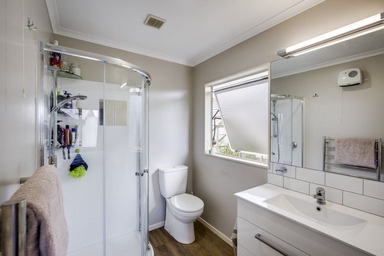 Photo of property in 76a Churchill Drive, Taradale, Napier, 4112