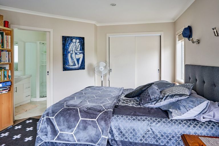 Photo of property in 19b Cunliffe Street, Johnsonville, Wellington, 6037