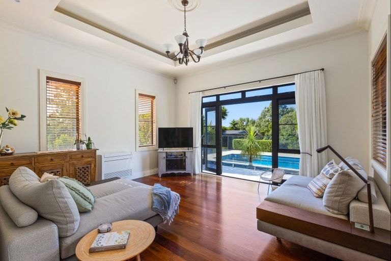 Photo of property in 21 Penwood Close, East Tamaki Heights, Auckland, 2016