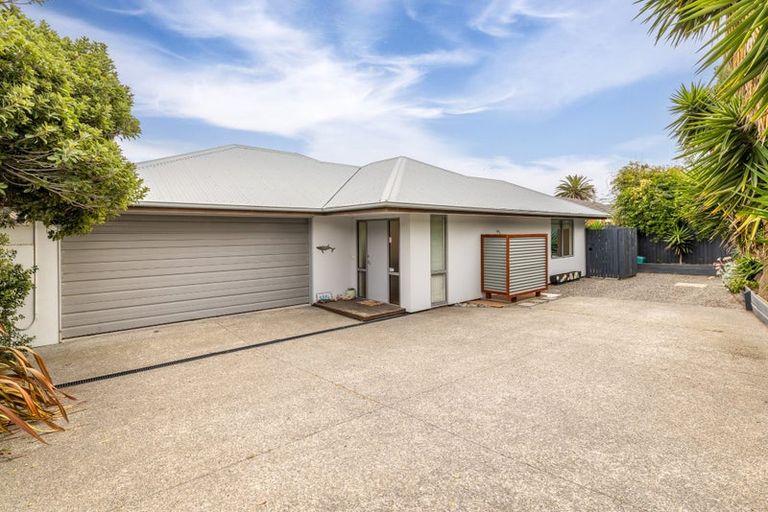 Photo of property in 464a Marine Parade, South New Brighton, Christchurch, 8062