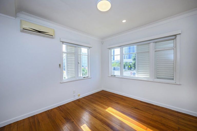 Photo of property in 1/19 Huron Street, Takapuna, Auckland, 0622
