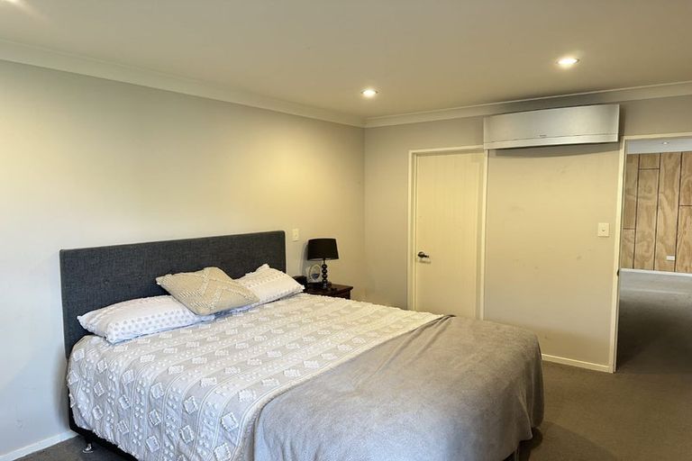 Photo of property in 13 Ripple Grove, Waiuku, 2123