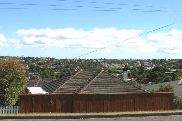 Photo of property in 1/40 Carlisle Road, Browns Bay, Auckland, 0630