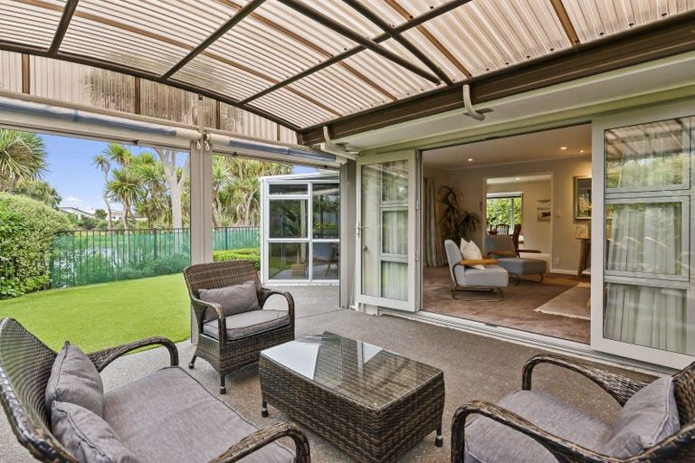 Photo of property in 14 Meredith Way, Paraparaumu Beach, Paraparaumu, 5032