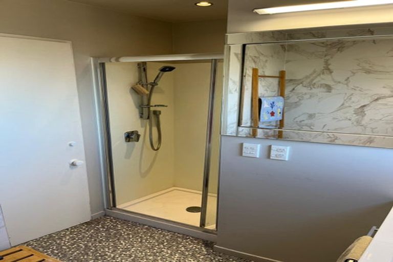 Photo of property in 2/14 Wilisa Rise, Goodwood Heights, Auckland, 2105