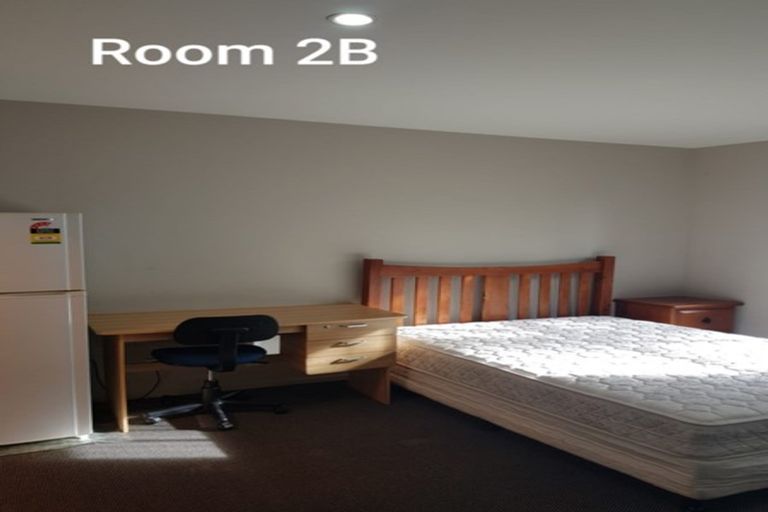 Photo of property in 100 Rattray Street, Riccarton, Christchurch, 8041