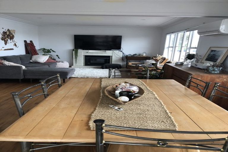 Photo of property in 1/3 Waller Avenue, Bucklands Beach, Auckland, 2012