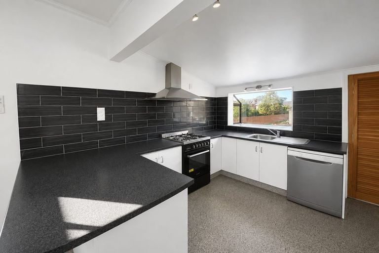 Photo of property in 12 Coughtrey Street, Saint Clair, Dunedin, 9012