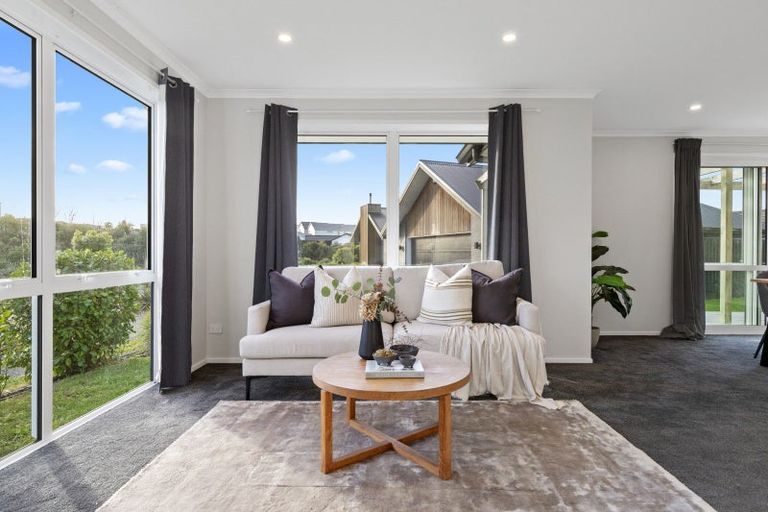 Photo of property in 38 Walter Lawry Road, Paerata, Pukekohe, 2124