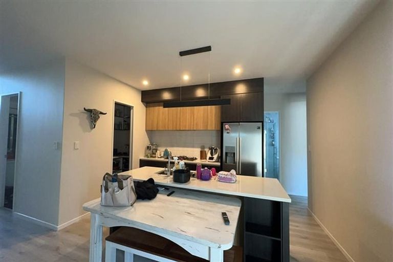 Photo of property in 84 Taikura Avenue, Red Beach, 0932