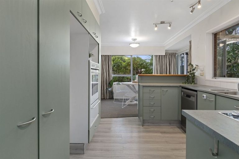 Photo of property in 5 Rewarewa Place, Matua, Tauranga, 3110