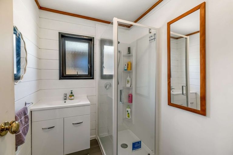 Photo of property in 2/32 Great South Road, Papakura, 2110