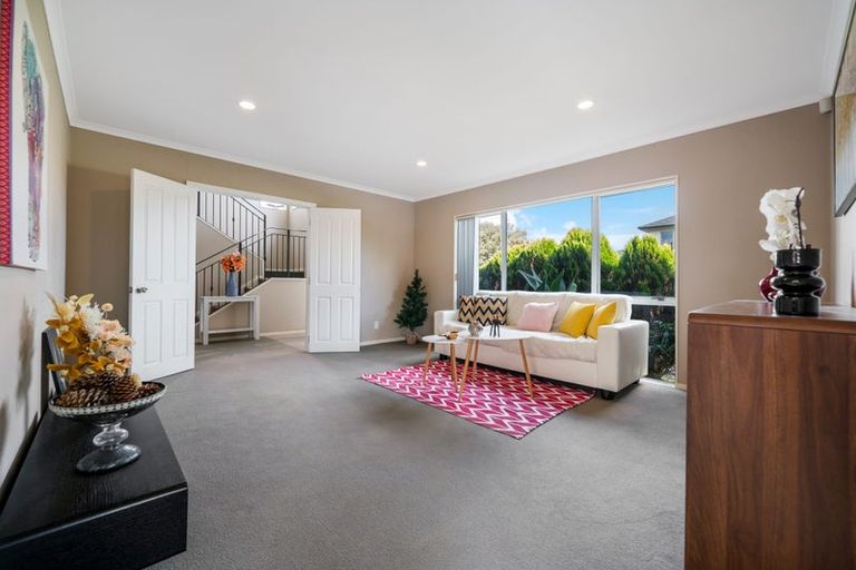 Photo of property in 5 Glasson Avenue, Flat Bush, Auckland, 2016