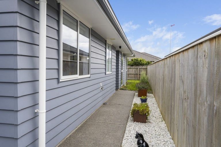 Photo of property in 8 Paioke Street, Waikanae, 5036