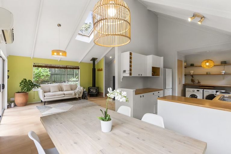 Photo of property in 3/40 Radiata Lane, Chatswood, Auckland, 0626