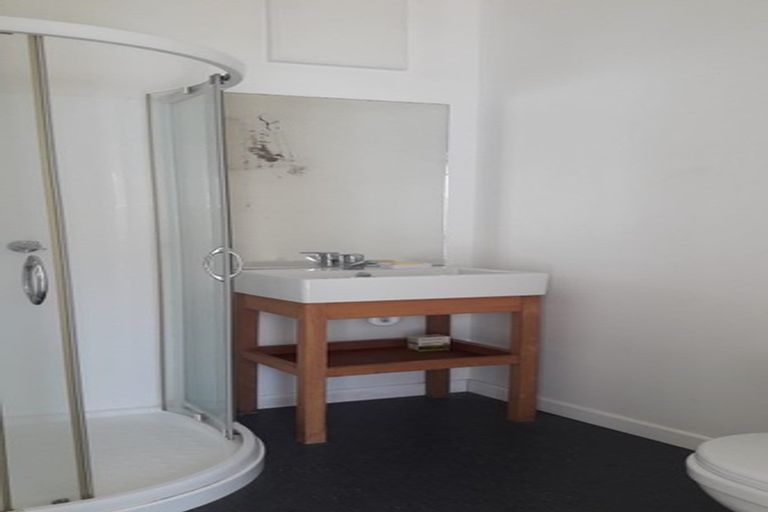 Photo of property in 73 Beauchamp Street, Karori, Wellington, 6012