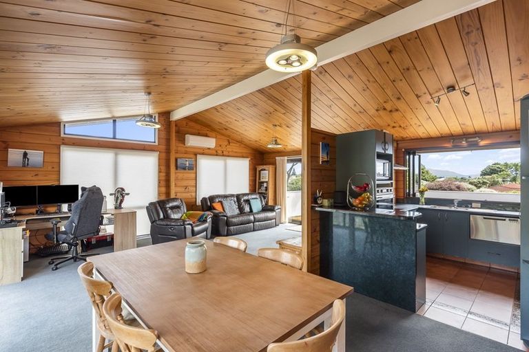 Photo of property in 132 Main Road, Waikanae, 5036