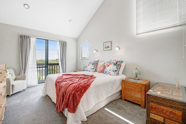 Photo of property in 12 Ascot Way, Orewa, 0931