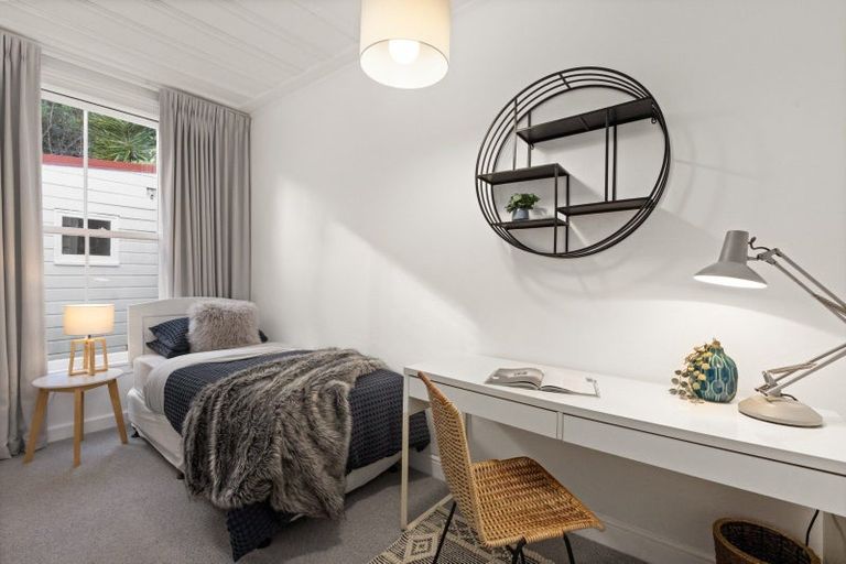 Photo of property in 95 Milton Road, Bluff Hill, Napier, 4110