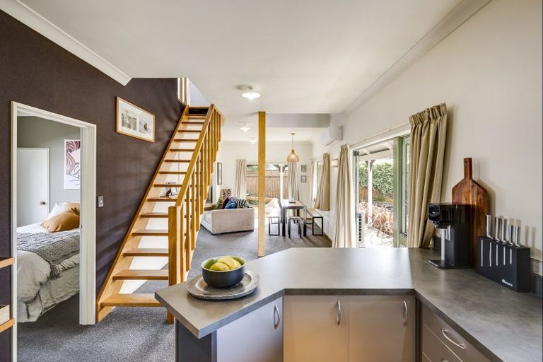 Photo of property in 205b Grove Road, Mayfair, Hastings, 4122