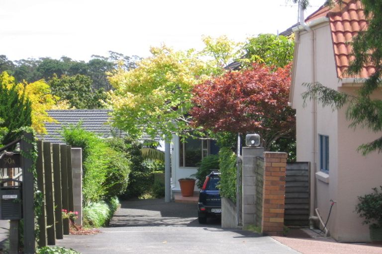 Photo of property in 2/92 Aberdeen Road, Campbells Bay, Auckland, 0620