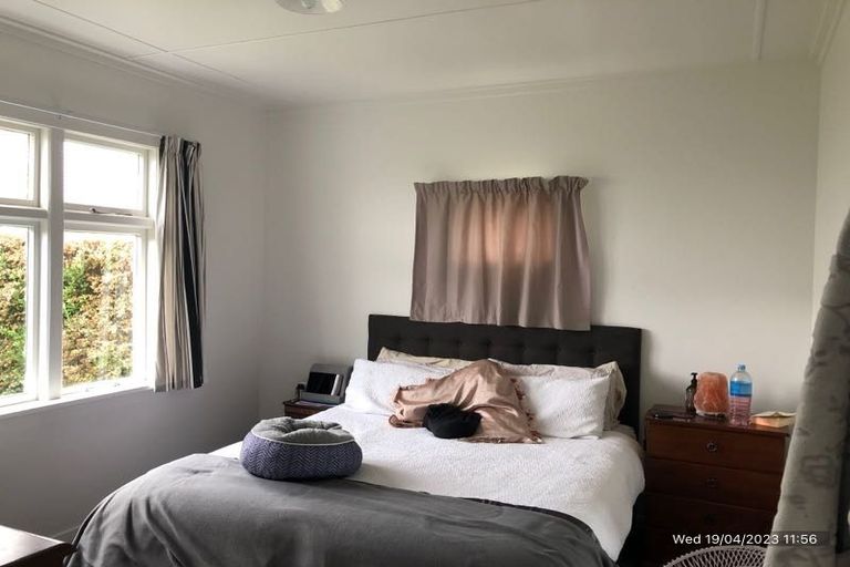 Photo of property in 15 Paritutu Road, Spotswood, New Plymouth, 4310