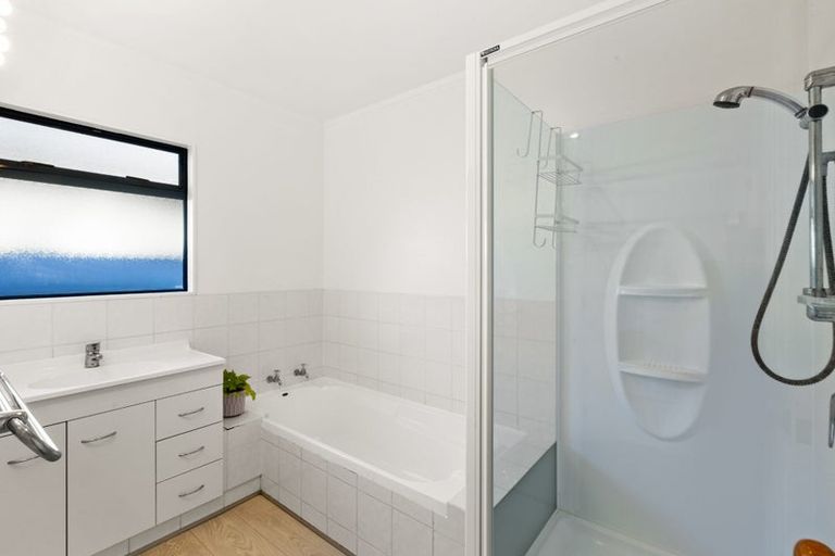 Photo of property in 68 Park Road, Greenmeadows, Napier, 4112