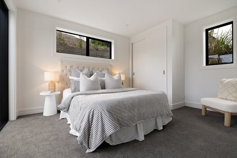 Photo of property in 6 Florence Close, Queenstown Hill, Queenstown, 9300