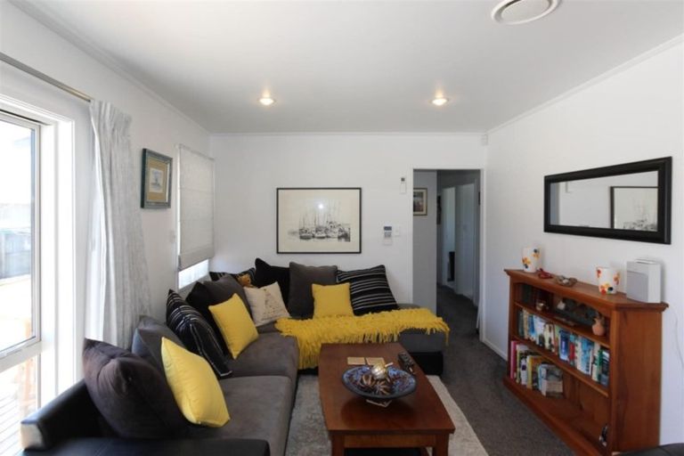 Photo of property in 26 Konene Street, Utuhina, Rotorua, 3015
