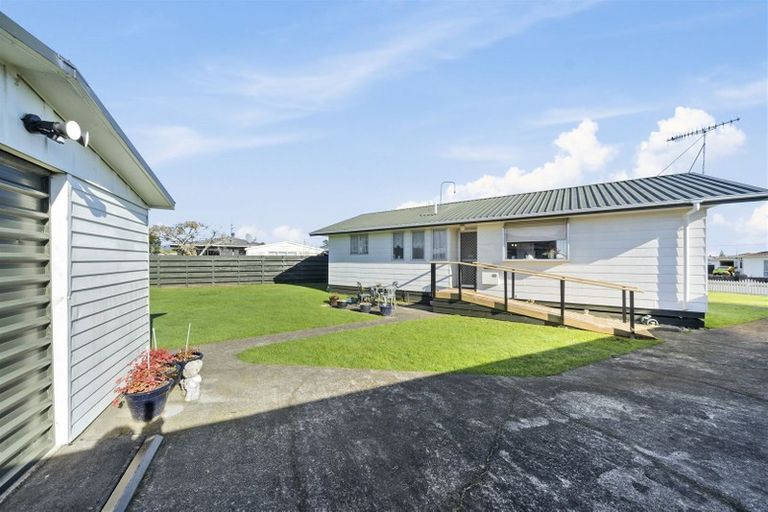 Photo of property in 4 Rimu Street, Levin, 5510