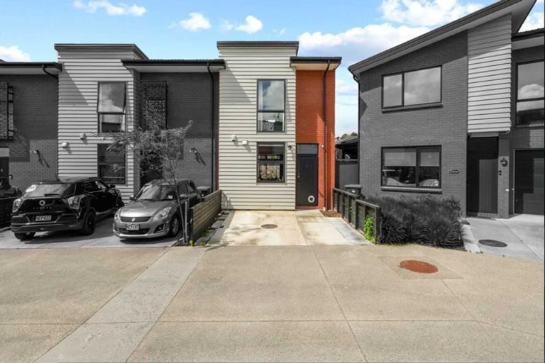 Photo of property in 11 Fermi Lane, Papakura, 2110