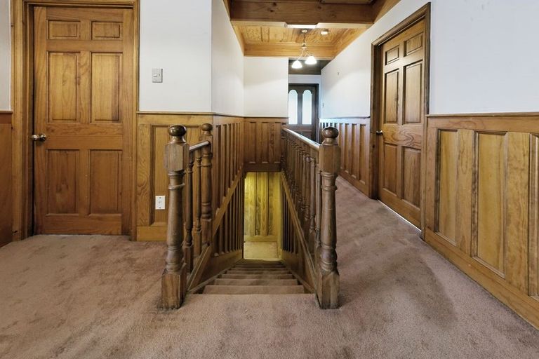 Photo of property in 236 Godley Road, Titirangi, Auckland, 0604