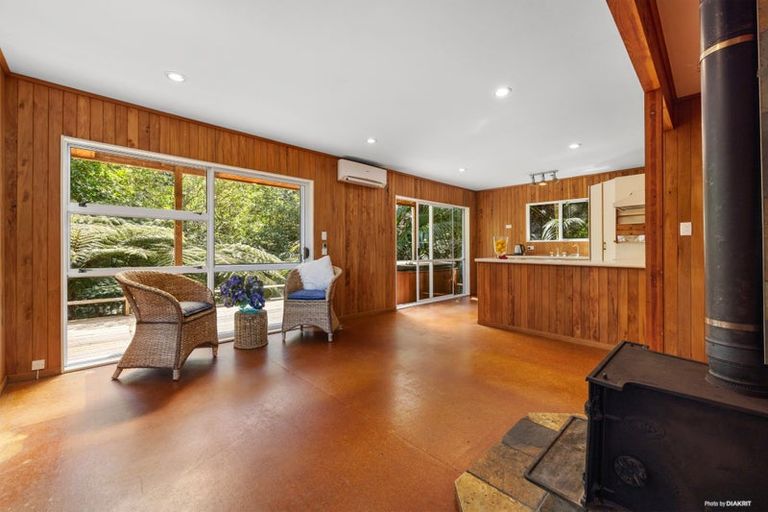 Photo of property in 35 Clinton Road, Tawharanui Peninsula, Matakana, 0986