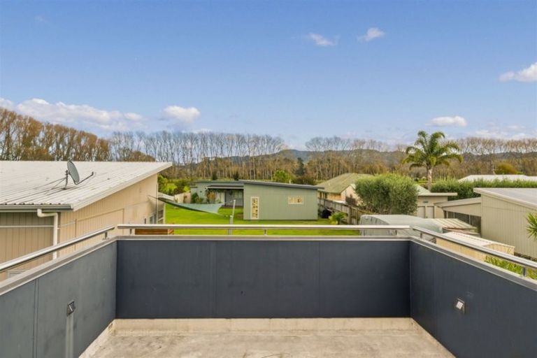 Photo of property in 20 Pacific Place, Whitianga, 3510