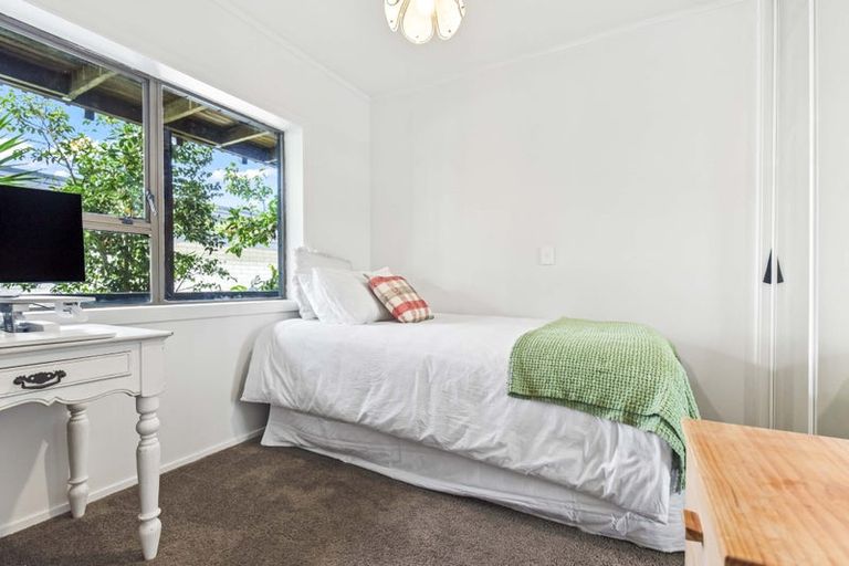 Photo of property in 1/170 Stapleford Crescent, Browns Bay, Auckland, 0630