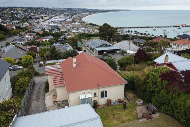 Photo of property in 19 Avon Street, South Hill, Oamaru, 9400